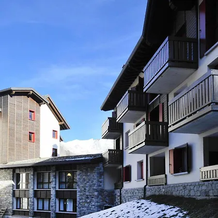 Residenze Holiday Park By Halldis Ponte Di Legno Exterior photo